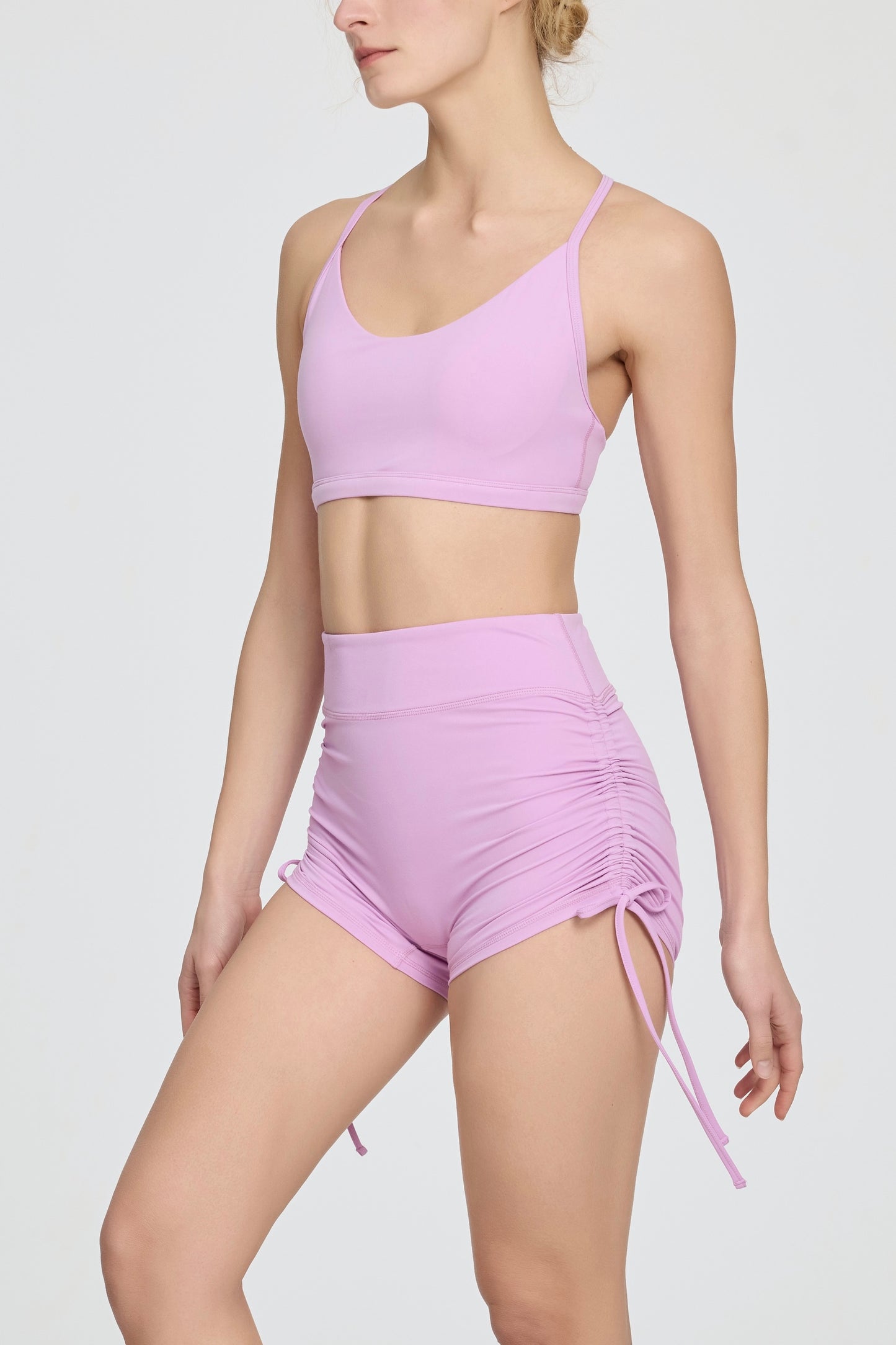 Cool-air Spaghetti Straps Cross Back Yoga Bra&Shorts Set