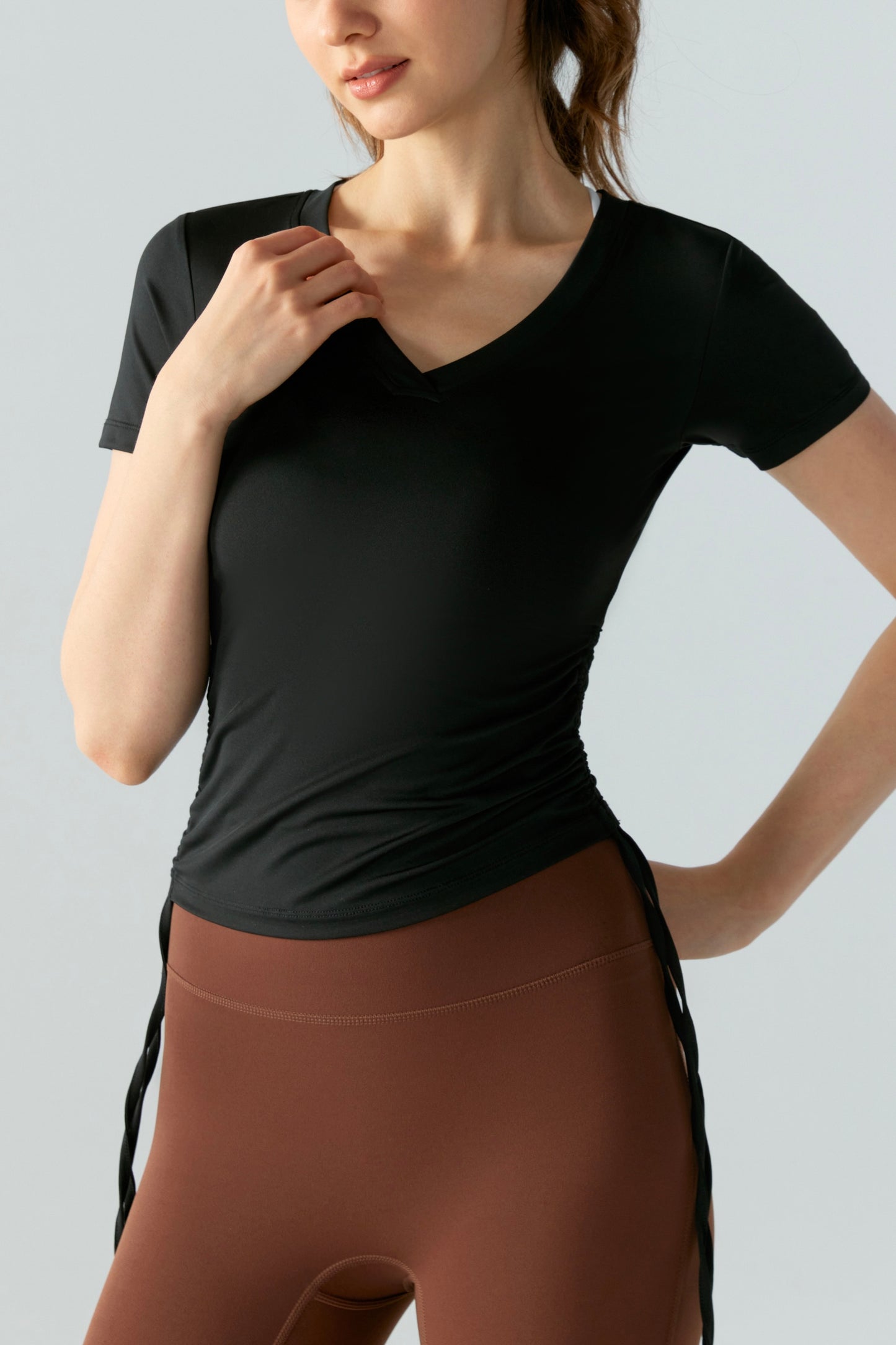 TOP YOGA sejuk bertali serut V-neck